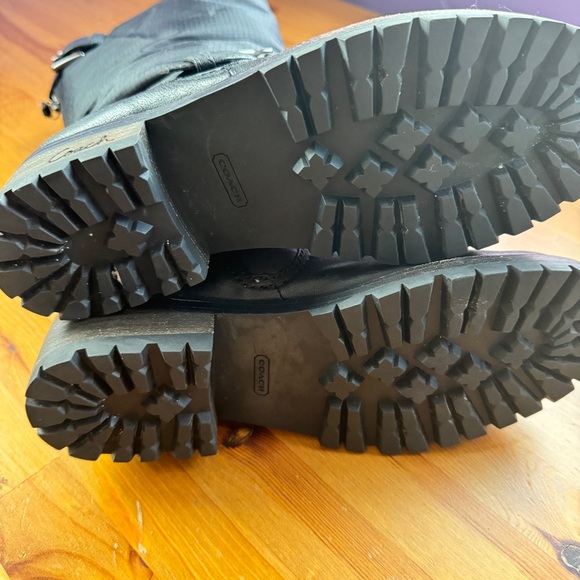 Coach winter boots size 8 - Picture 3 of 8